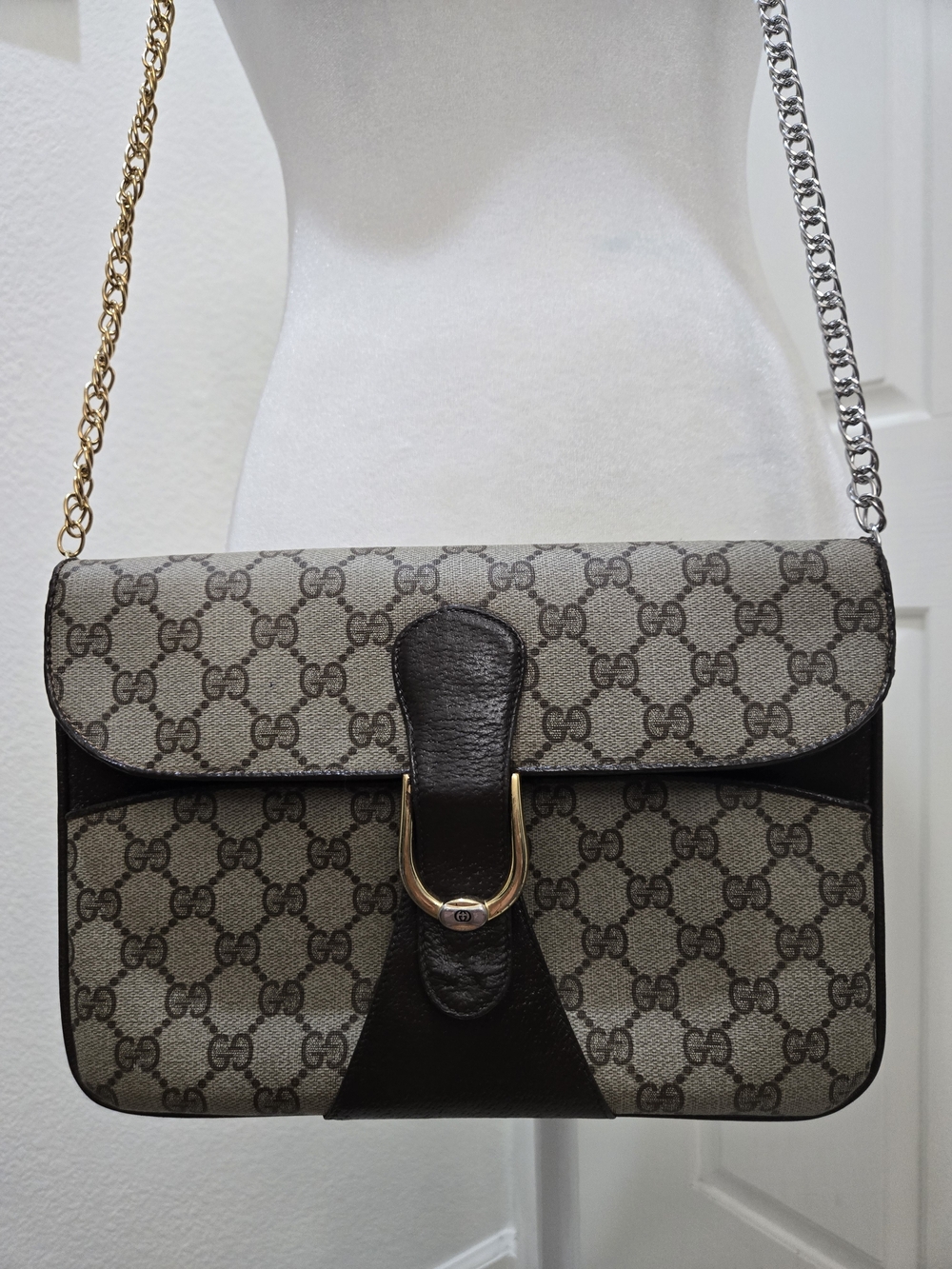 Gucci Beige GG Supreme Canvas Shoulder Bag ,Clutch with Dark Brown Trim